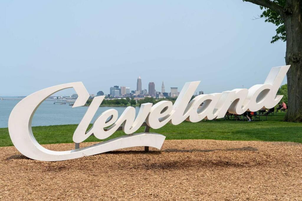 Appartamento Uber Close To Ohio City, Cleveland Esterno foto